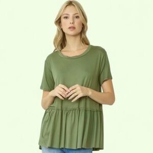 ‘Zenana’ Green Ruffled Flowy Short Sleeve Top